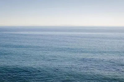 a large body of water with the horizon at Malibu Breeze in Malibu Beach