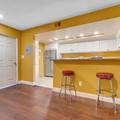 2 Bed Apartment with Private Terrace Near SoFi