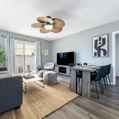 Hawthorne Haven Spacious 4BR Retreat