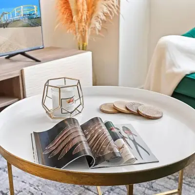 * Sand & Surf In The Heart Of Santa Monica *