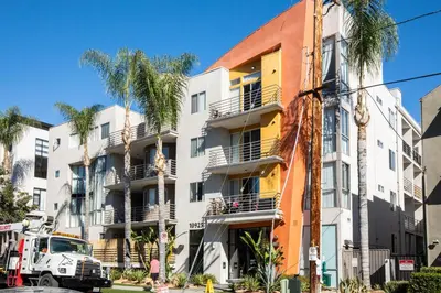 Gallery image of Blueground Studio City jacuzzi nr Lake LAX-1389 in Los Angeles