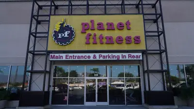 a store front with a sign for a plant business at Entire house with 3 rooms in Alhambra