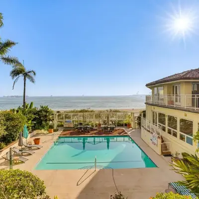 Beachfront Living in Long Beach 2
