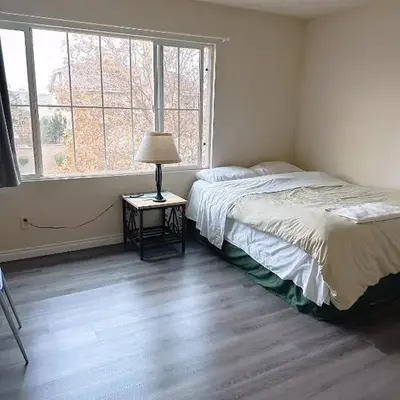 Big bedroom shared bathroom