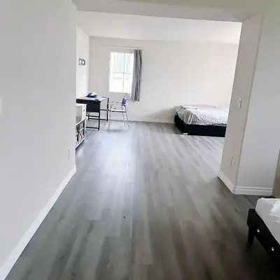 Big master bedroom private bathroom