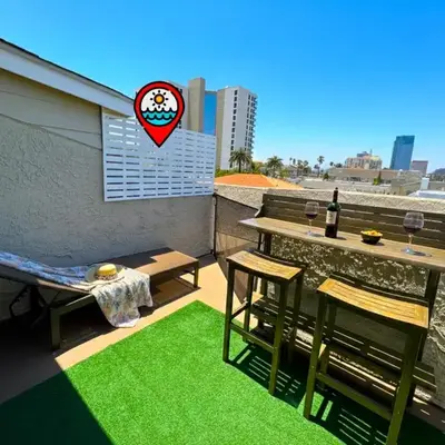 Walk 2min to BEACH! Boho 3-Bedroom BEACH Pad with AC