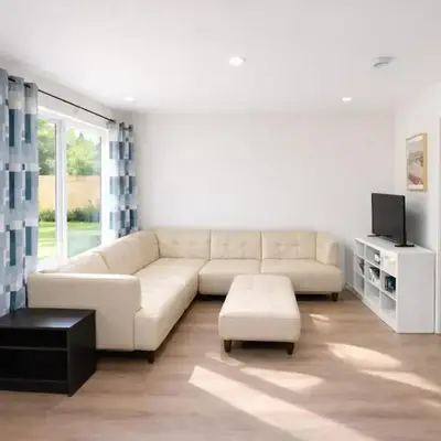 Brand new private Home with Yard free parking