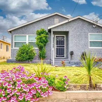 Southbaysunshine coastal Villa by beach-30 plus Days