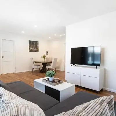 Comfortable One-Bedroom with Two Queen Beds