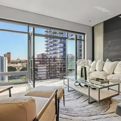 Luxe DTLA Escape - Walk to Games