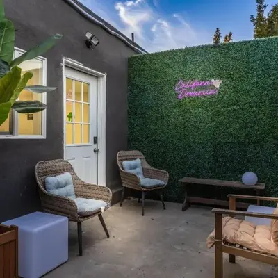Sleek Premium Studio Near The Grove & Fairfax