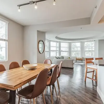 3BR 2BTH Santa Monica Apartment - Pool