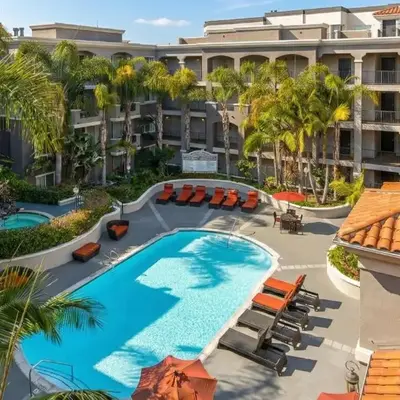 Marina del Rey 2BR-2BA Coastal Retreat Near Venice Beach