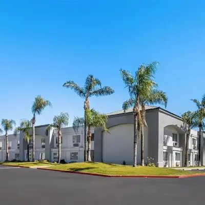 Hourglass Hotel