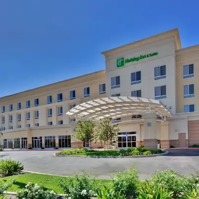 Holiday Inn & Suites Bakersfield by IHG