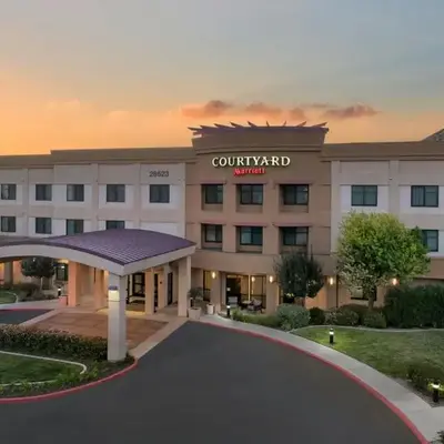 Courtyard by Marriott Santa Clarita Valencia