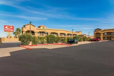 a parking lot in front of a hotel at Econo Lodge Hesperia - Victorville I-15 in Hesperia
