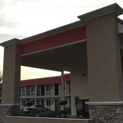 Ontario Inn & Suites