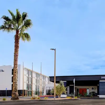 Doubletree By Hilton Palmdale