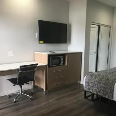 Cali Inn