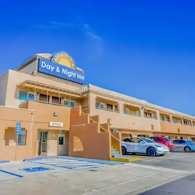 Day & Night Inn