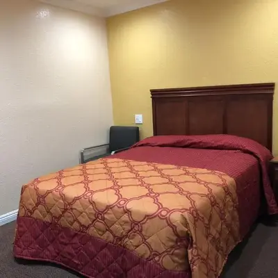 Hotel West Inn
