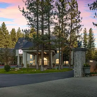 Chateau Big Bear Boutique Hotel