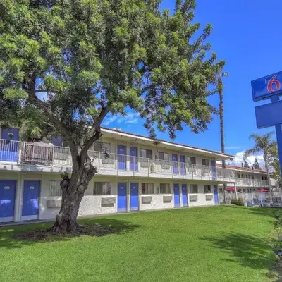 Motel 6 Chino