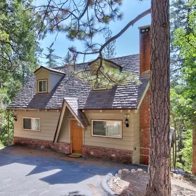 Dancing Bear Chalet