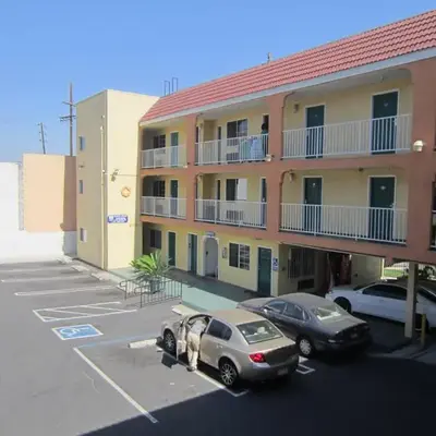 Starlight Inn