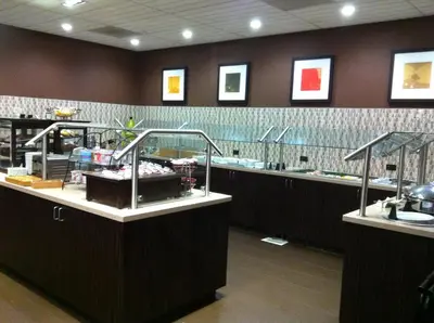 a restaurant with aasteryasteryasteryasteryasteryasteryasteryasteryasteryasteryasteryastery at Ontario Airport Hotel & Conference Center in Ontario