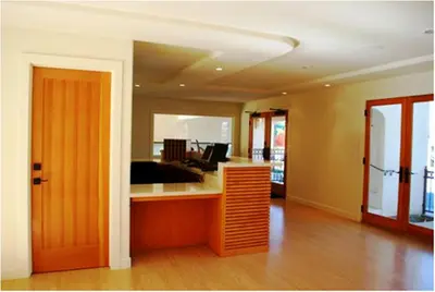 an office with a desk and chairs in a room at Bella Capri Inn and Suites in Camarillo