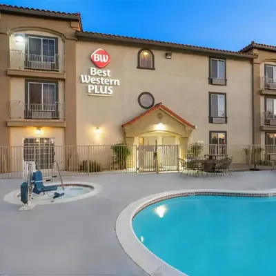 Best Western Plus John Jay Inn & Suites