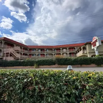 Colony Inn