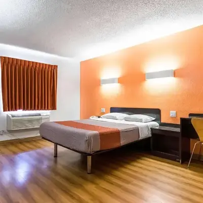 Motel 6-Long Beach