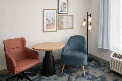 two chairs and a table in a room at Hampton Inn by Hilton North Hollywood in North Hollywood