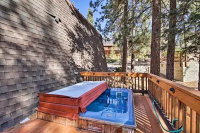 Gallery image of Cabin with Deck and Hot Tub Walk to Big Bear Lake! in Fawnskin