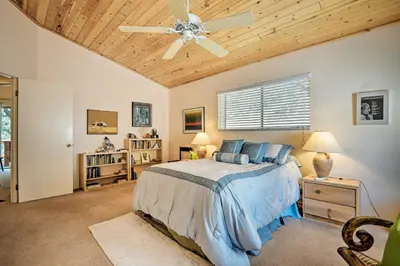 Gallery image of Pine Mountain Club Cottage with Wraparound Deck! in Pine Mountain Club
