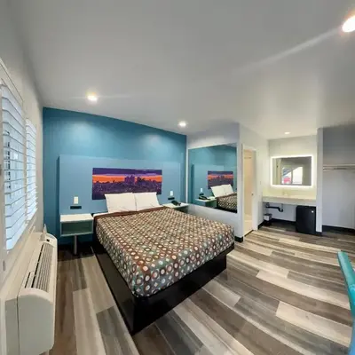 La Casa Motel