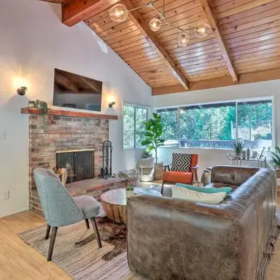 Modern and Unique Cabin with Deck by Lake Gregory!