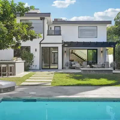 Curson Modern