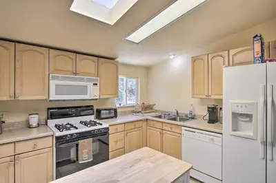 Gallery image of Peaceful Tehachapi Retreat with Mountain Views! in Tehachapi