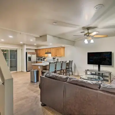 Convenient Bakersfield Townhome with Patio!