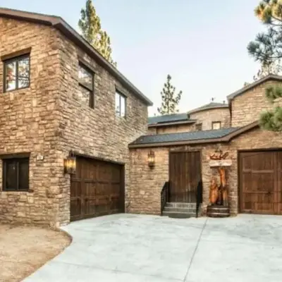 Big Bear Castle by AvantStay Private Home in Great Big Bear Location w Hot Tub