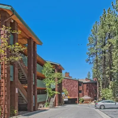 GetAways at Snow Lake Lodge