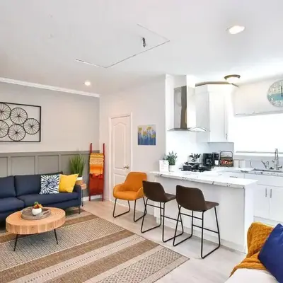 King Garden Suite - 10 mins to Beach and LAX
