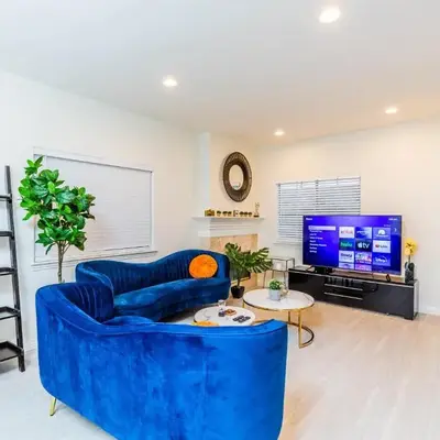 Newly Remodeled 5B4B 2 mile from the Rose Parade