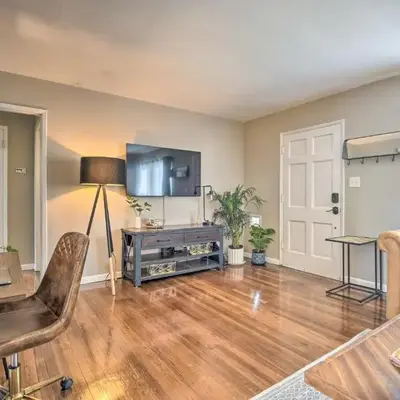 1 Mi to Dtwn Burbank Mod Gem with Private Yard