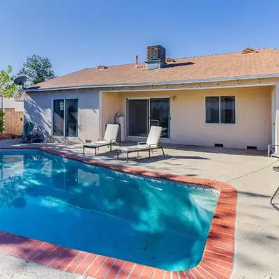 5 Bedroom Charmer with Pool