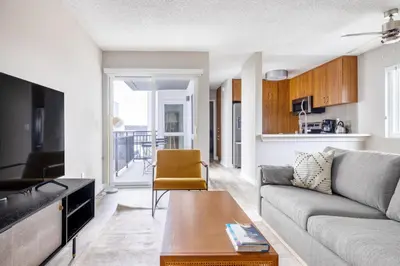 Gallery image of Redondo Beach 1BR w Pool Gym 1 block from beach LAX-439 in Redondo Beach
